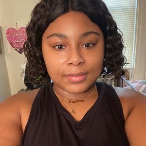 Meet your Posher, Mi-chaelah